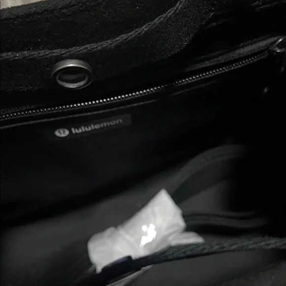 ❗️FINAL❗️ 🆕 LULULEMON Boxy Tote Mini 4.5L - Picture 2 of 5
